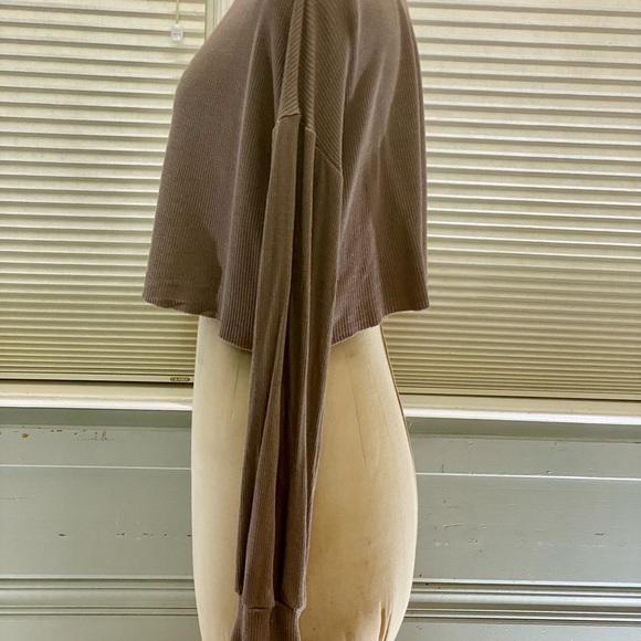 BLUE BLUSH Los Angeles long sleeve crop top - Picture 7 of 7